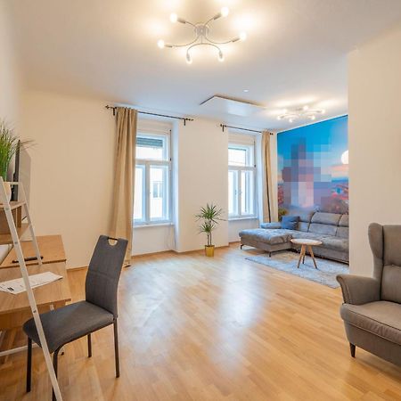 M&O Apartment, Zentral In Innenstadt-& Bahnhofsnaehe - Parkgarage Graz Buitenkant foto