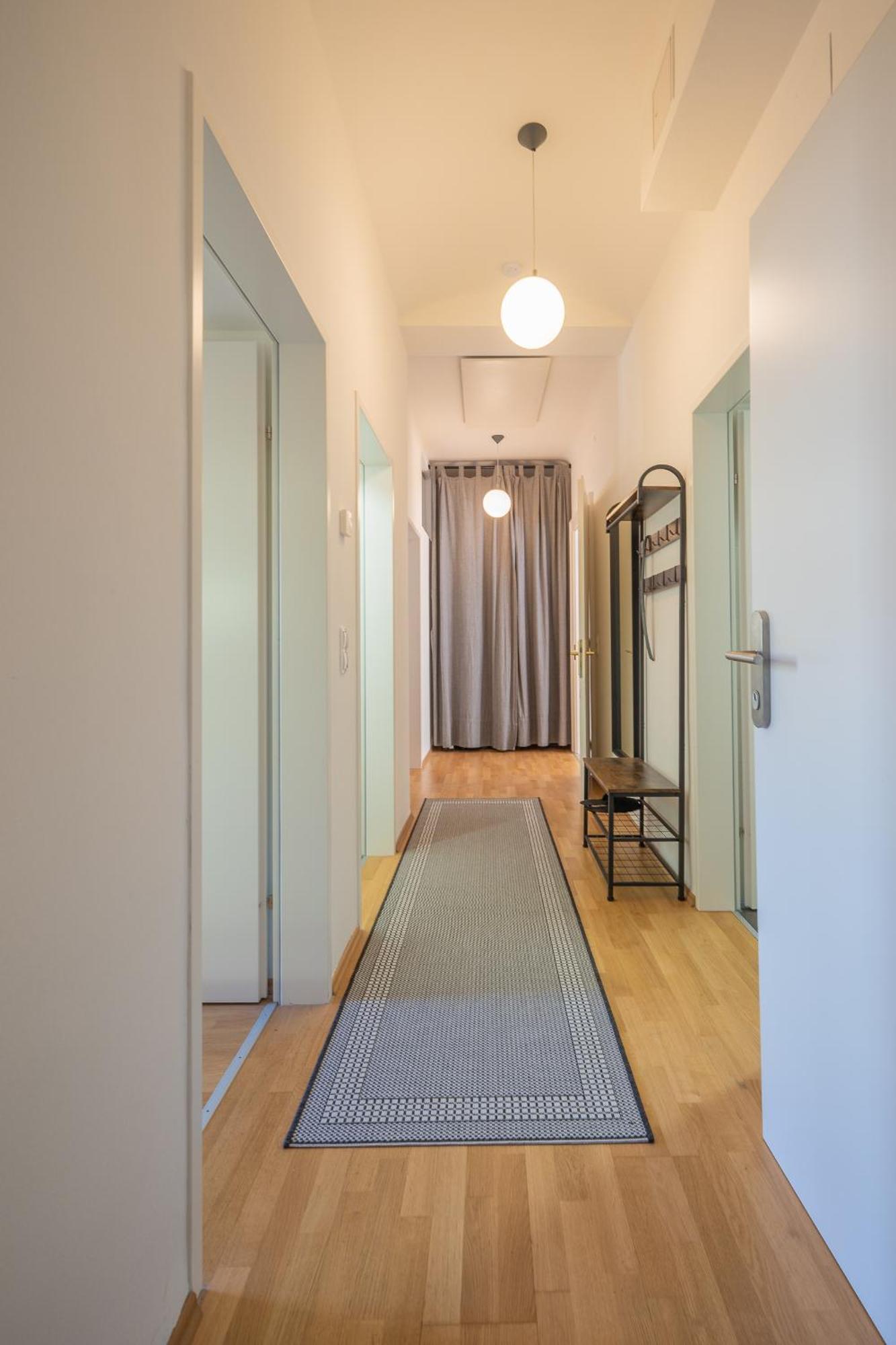 M&O Apartment, Zentral In Innenstadt-& Bahnhofsnaehe - Parkgarage Graz Buitenkant foto